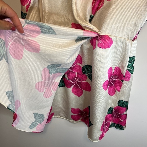 RESA Iris Bow Hibiscus Dress in Tropical - Picture 7 of 9